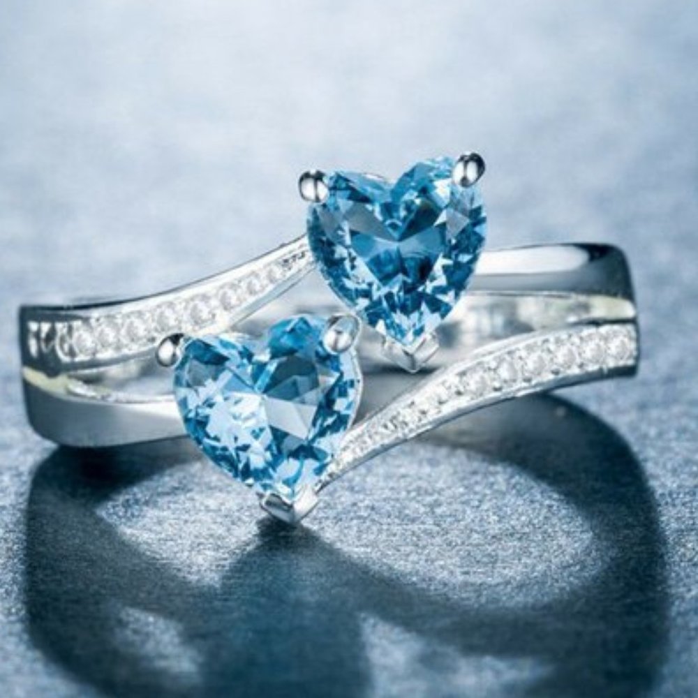 New 925 Sterling Silver Hearts Aquamarine Ring - Picture 1 of 3